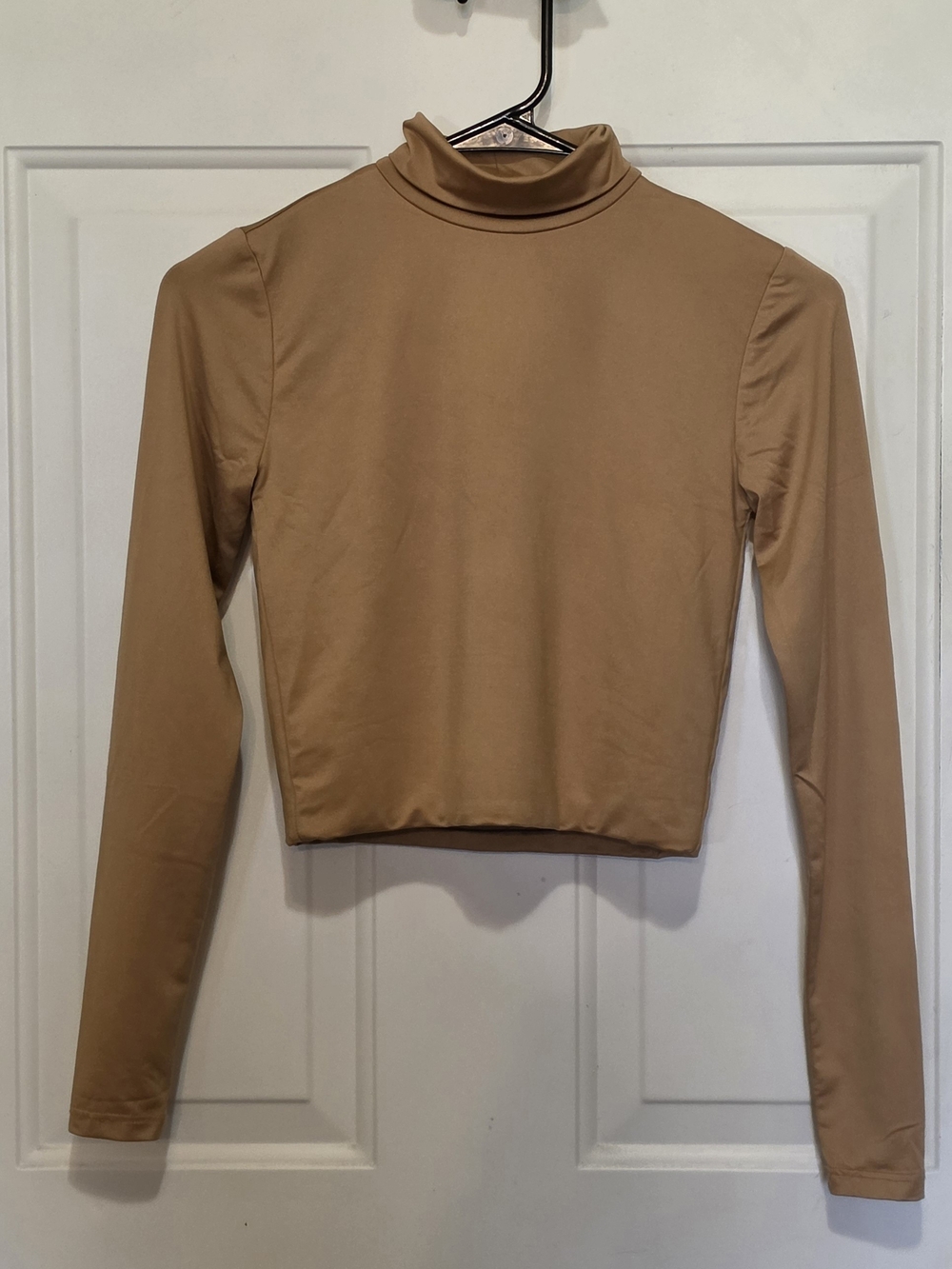 Size 4 Women's Forever 21 Gold Long Sleeve Turtleneck Crop Top